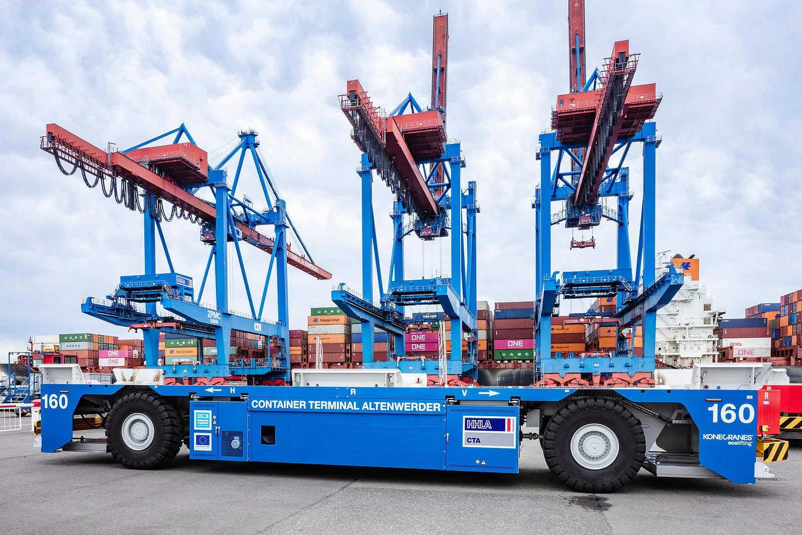 Autonomous vehicles operating in a port yard environment